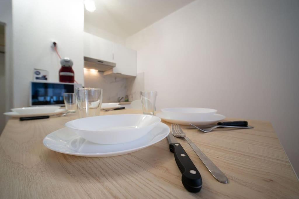 Fully Equipped Apartment 2 To 4 People St Charles Marseille Exterior photo